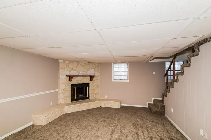 3 bed, 2.0 bath, 1664 sqft, $1,645 — Photo 3