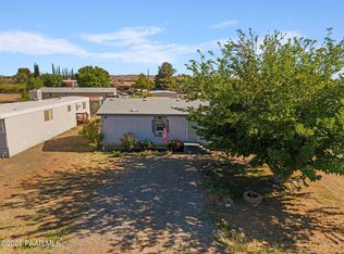 17068 E Lakeview Dr, Mayer, AZ 86333