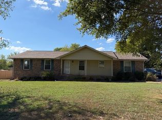 287 Old Shackle Island Rd, Hendersonville, TN 37075