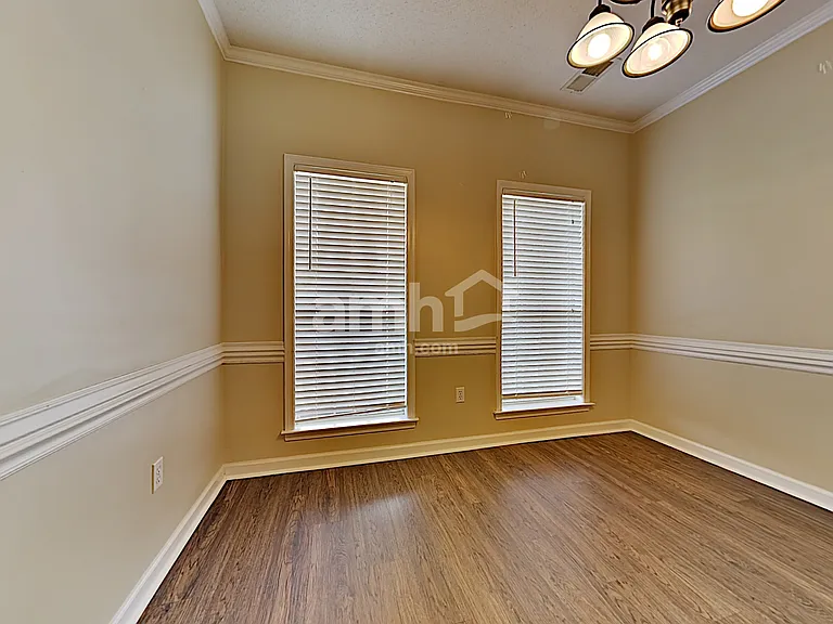 5633 Michaelson Dr — Photo 7