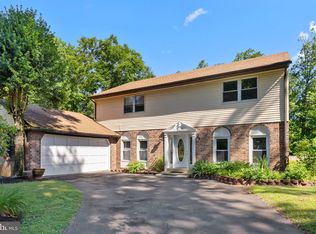 923 Edgewood Ln, Langhorne, PA 19053