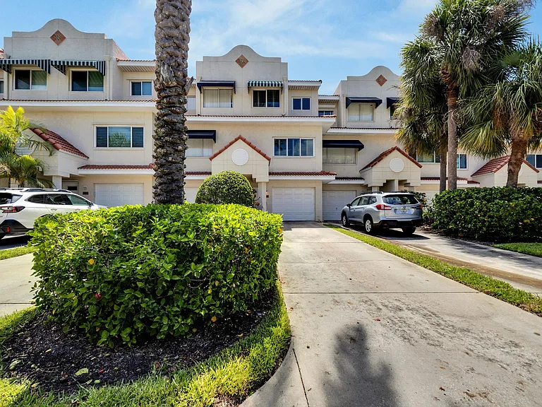 4629 Mirabella Ct — Photo 49