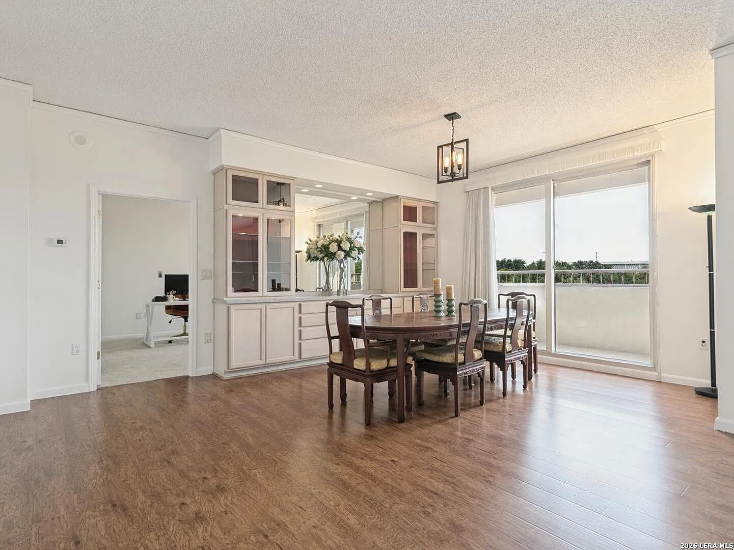 2 bed, 1484 sqft, $4,490 — Photo 4