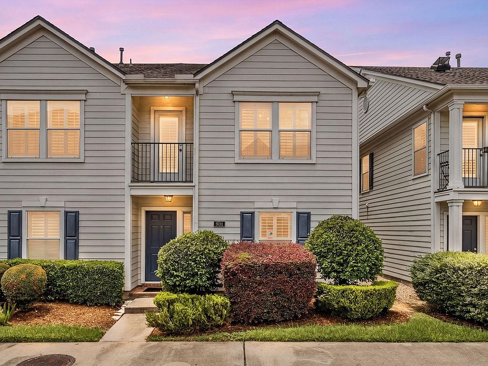 1st image of 934 W Heights Hollow Ln