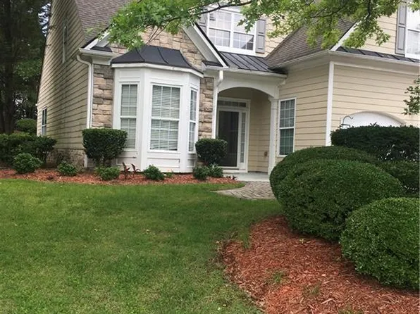 1697 Preserve Park Dr, Loganville, GA 30052