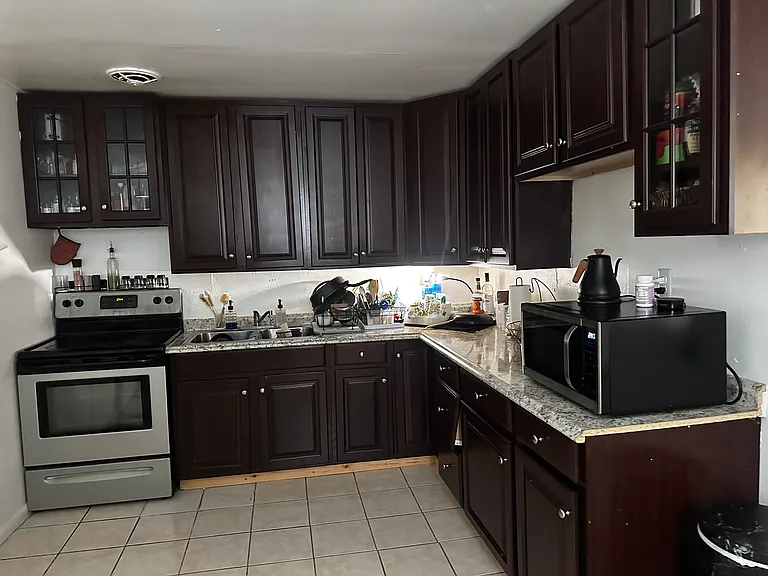 9510 Castle Dr — Photo 12