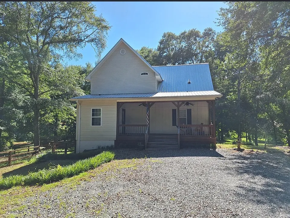 208 Water Front Dr