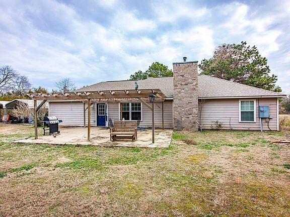 2nd image of 410 Dunn Rd