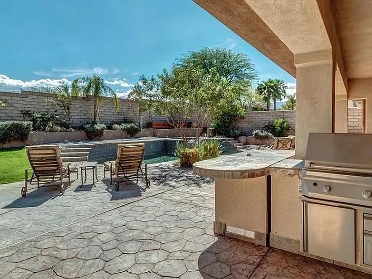 108 Clearwater Way — Photo 2