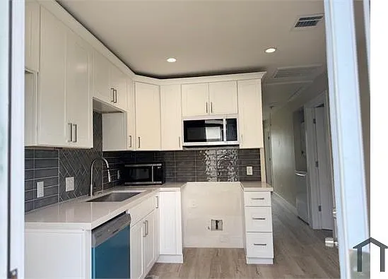 7316 La Salette St — Photo 5