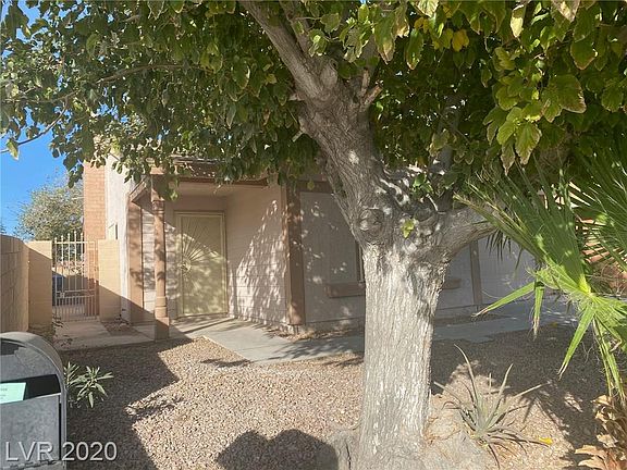 3rd image of 5424 Burkshire Dr