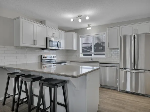 427 Simpkins Line, Leduc, AB T9E 1B8