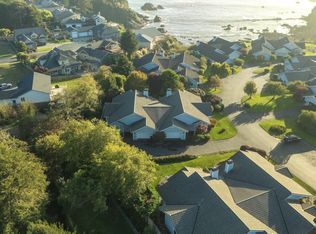 219 Schooner Bay Dr, Brookings, OR 97415