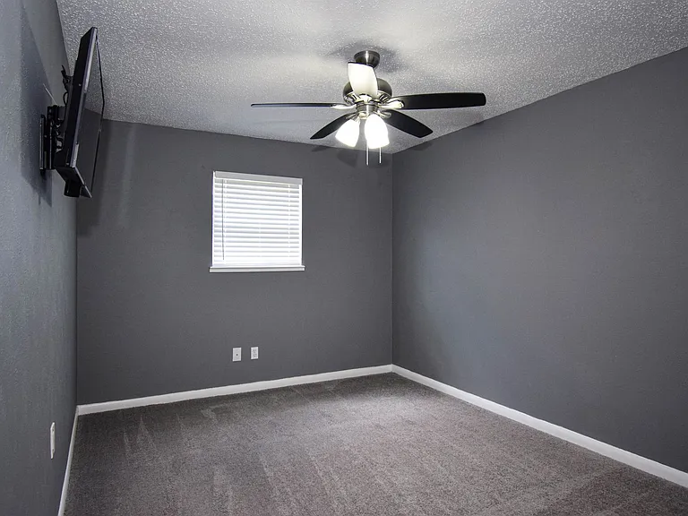 205 Tanglewood Rd — Photo 14