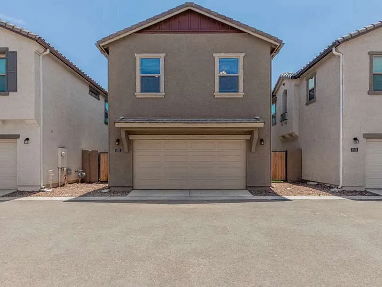 3828 S 58th Ln — Photo 9