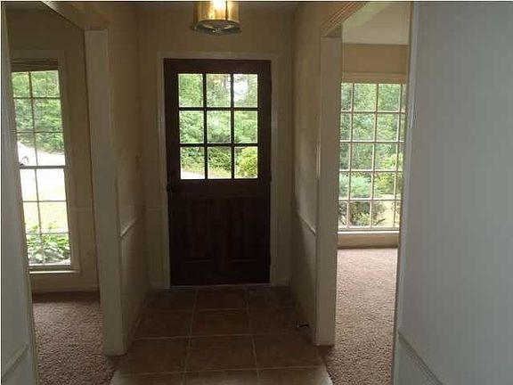 3rd image of 905 Greystone St