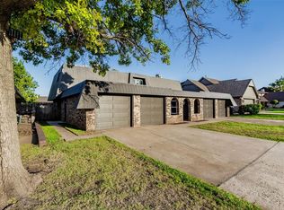9328 Lansbrook Ln, Oklahoma City, OK 73132