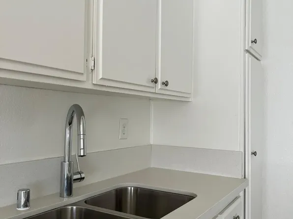 14109 Delano St APT 5, Van Nuys, CA 91401