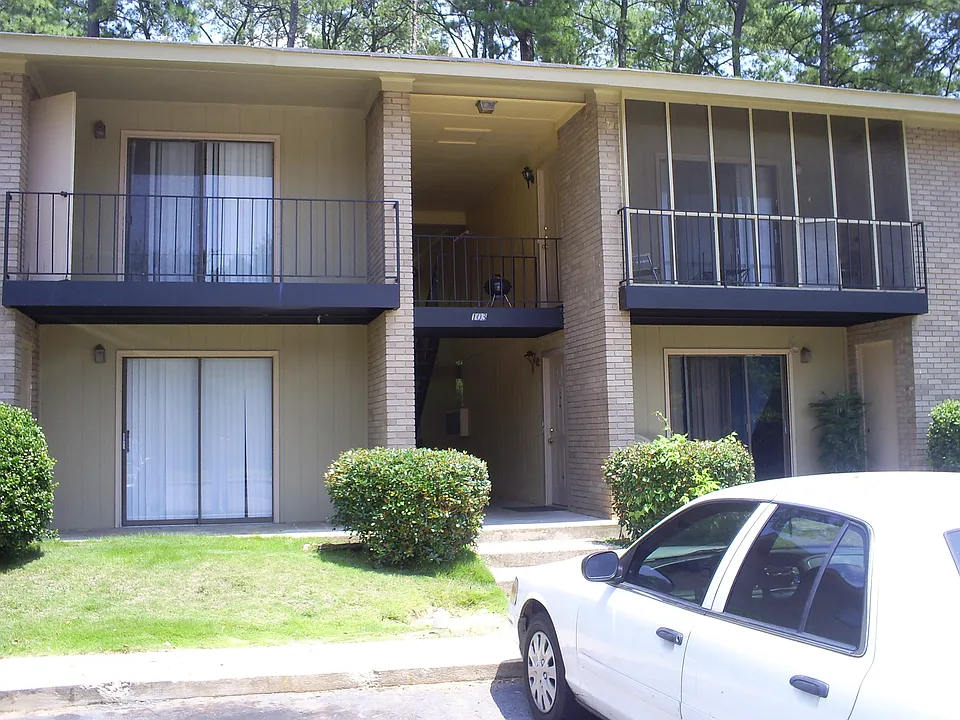 103 Thornwell Ct #F