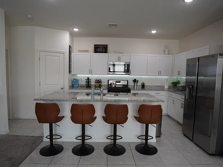 19423 W Hazelwood St — Photo 15