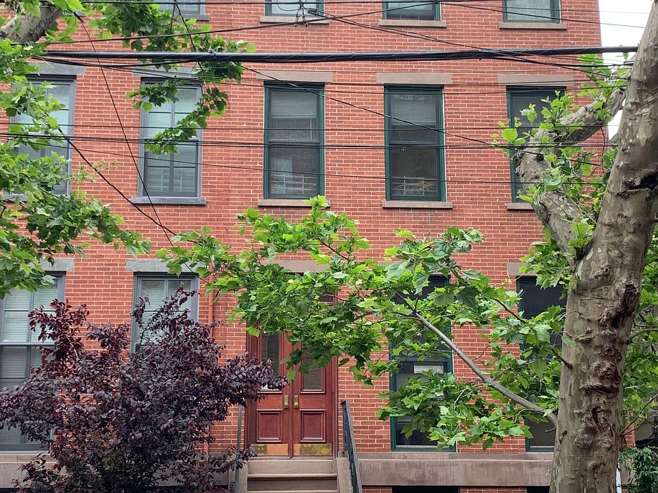 The duplex is in the top two floors.