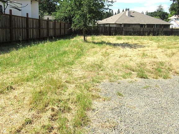 2nd image of 621 Jericho Road