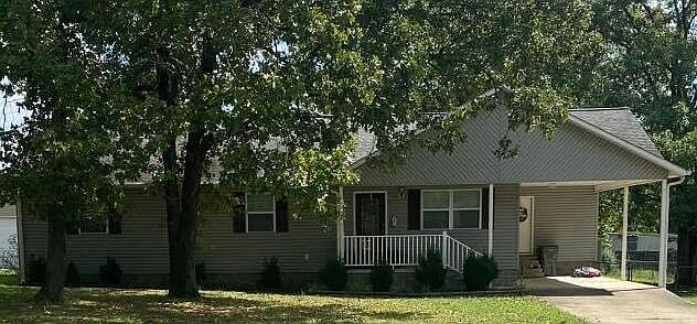 1st image of 19 Kimberly Ln