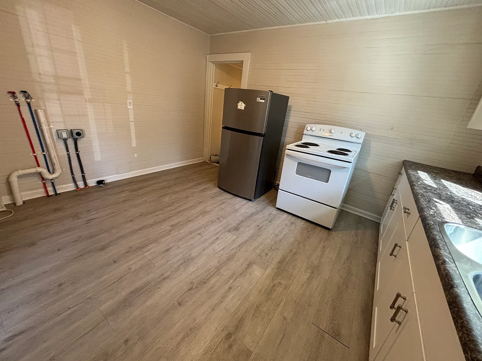 1 bed, 600 sqft, $1,195 — Photo 4