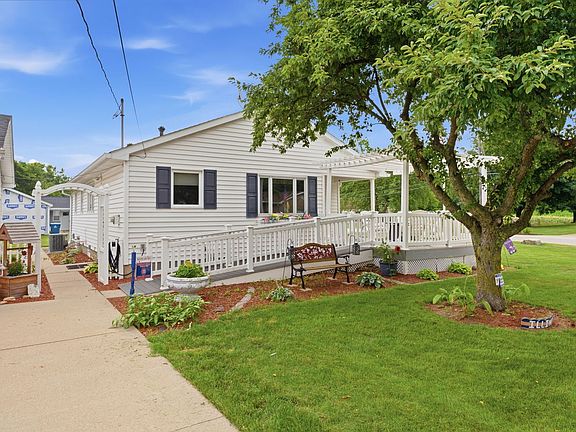 3rd image of 414 W 19th Ave