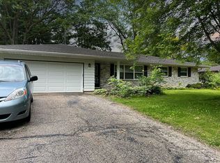 567 E View Rd, Verona, WI 53593