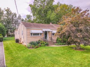 59 S Maple St, Fords, NJ 08863