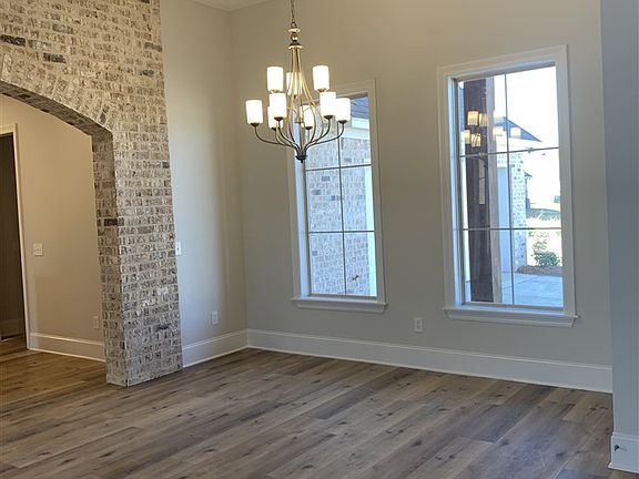 3rd image of 420 Araglen Dr