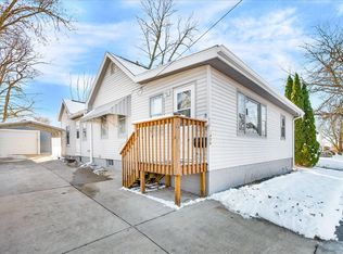 1406 W Walnut St, Bloomington, IL 61701