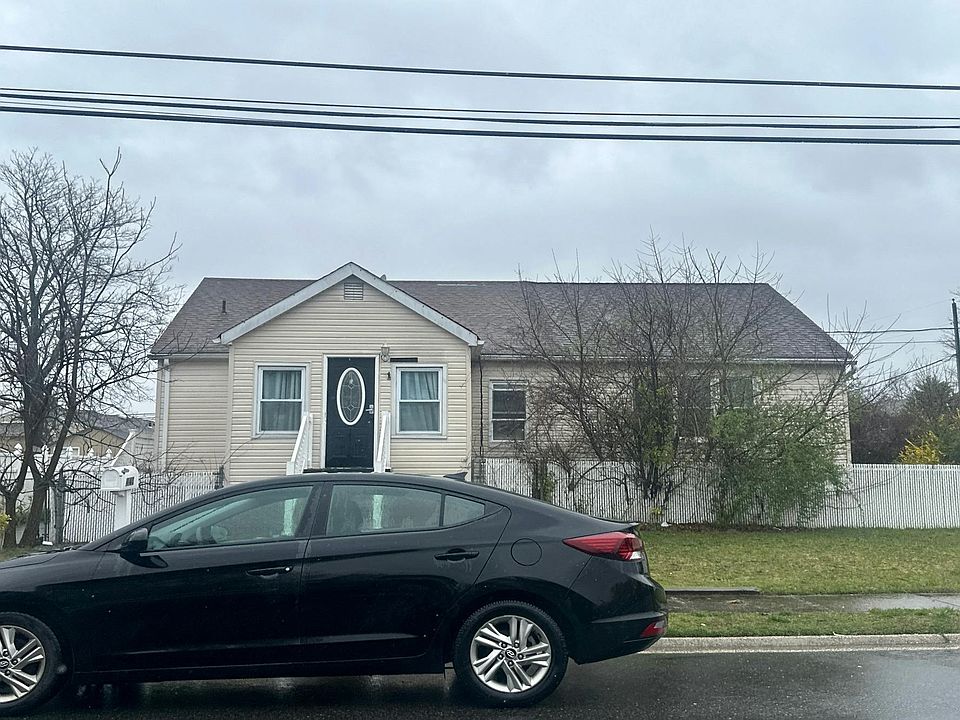 1st image of 440 6th St
