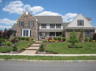 1 Byrne Ct, Monroe Township, NJ 08831