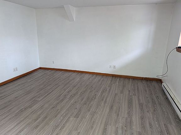 2nd image of 15 Grant St