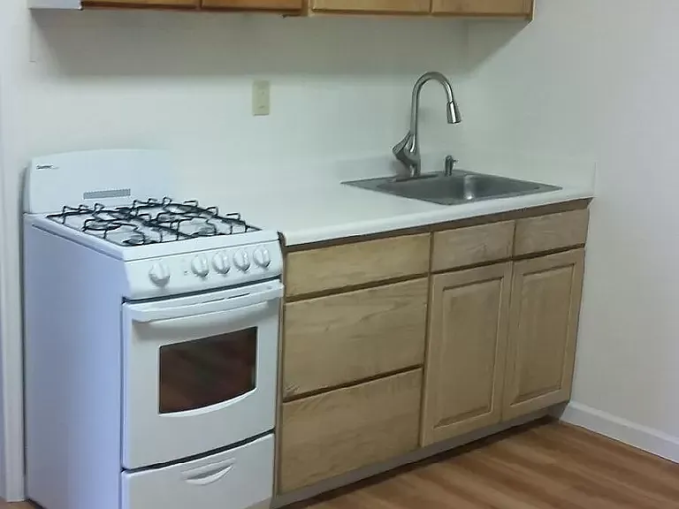 Studio, 500 sqft, $1,175 — Photo 2