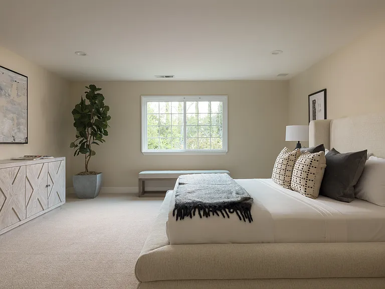 10 Meadow Ln — Photo 8
