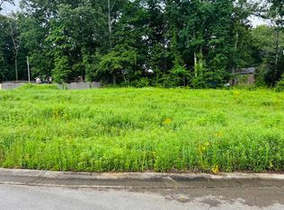 21 Cascade Dr, Florence, AL 35633