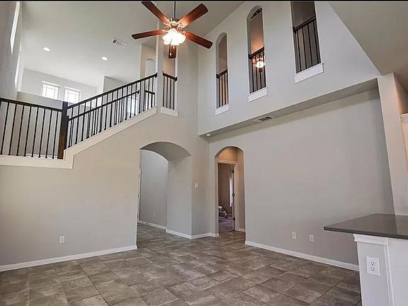 Soaring ceilings and abundant natural lighting!