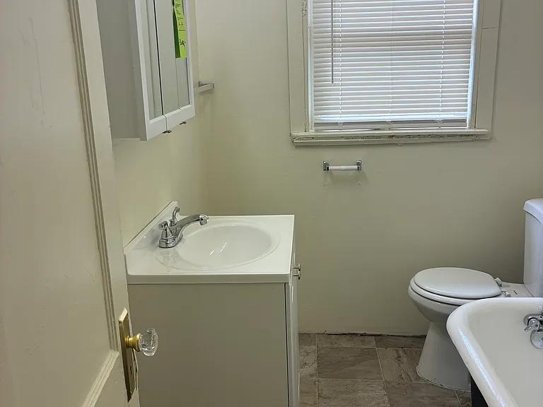 326 S Zunis Ave — Photo 4