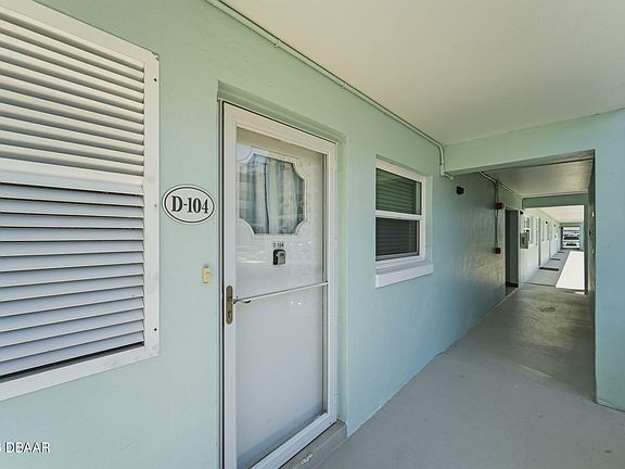 2nd image of 325 Causeway D104