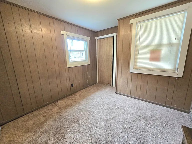 511 E La Rua St — Photo 13