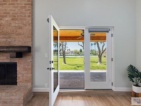 4th image of 64 Thornhill Trl
