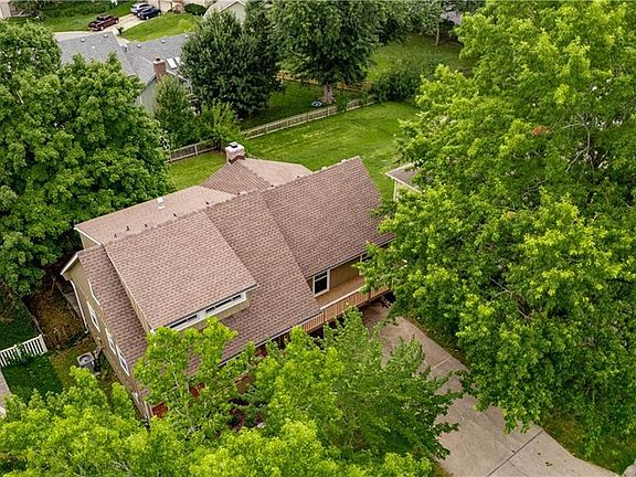 4th image of 205 NE Noeleen Ln