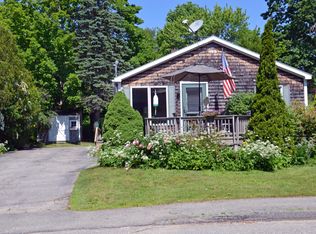 15 Cross St, Camden, ME 04843