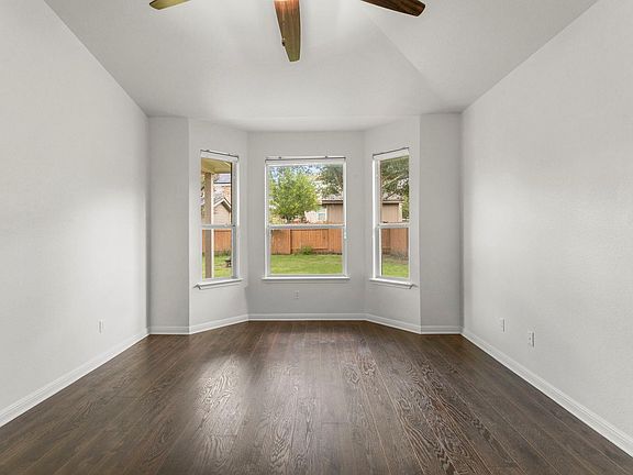 5th image of 18613 Falcon Pointe Blvd