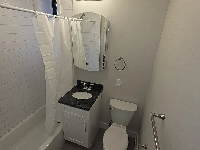 713 Bergen Ave #C3 — Photo 10