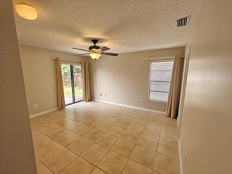 794 Austin Ct — Photo 15