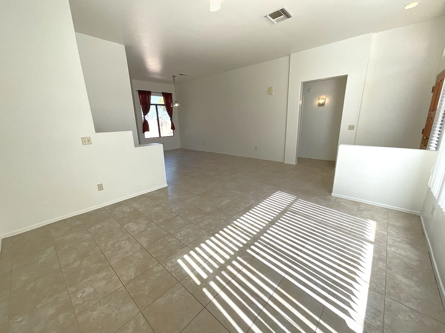 3 bed, 1638 sqft, $1,895 — Photo 4